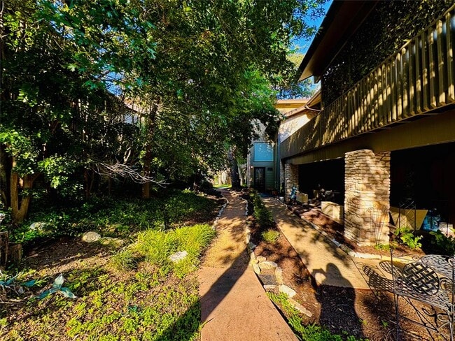 Building Photo - 25 Stoney Creek Cove Rental