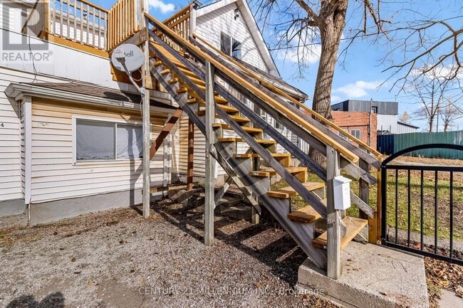 Photo - 1424 Beaverdams Rd Unité Upper