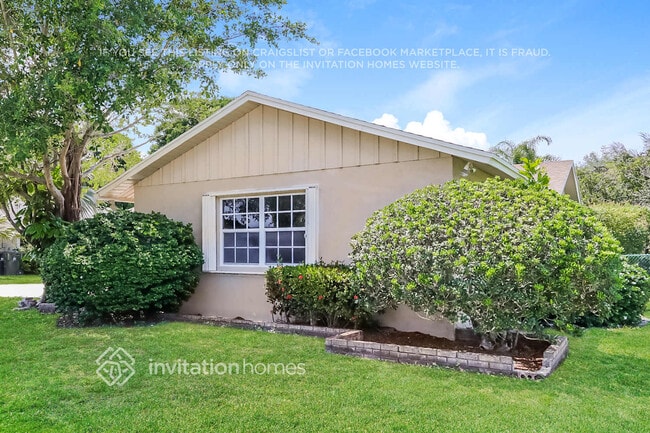 Photo - 1132 Essex Dr