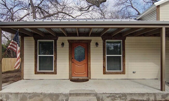 Photo - 311 Soward Ave