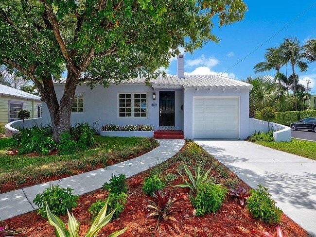 Photo - 1029 N Palmway