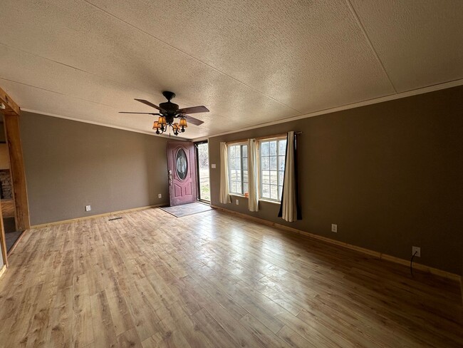 Photo - 3 Bedroom 2 Bathroom Double-Wide for Rent ...