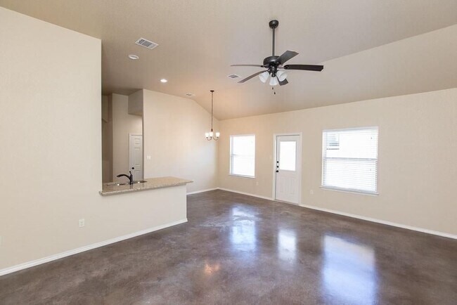 Photo - 189 Joanne Lp