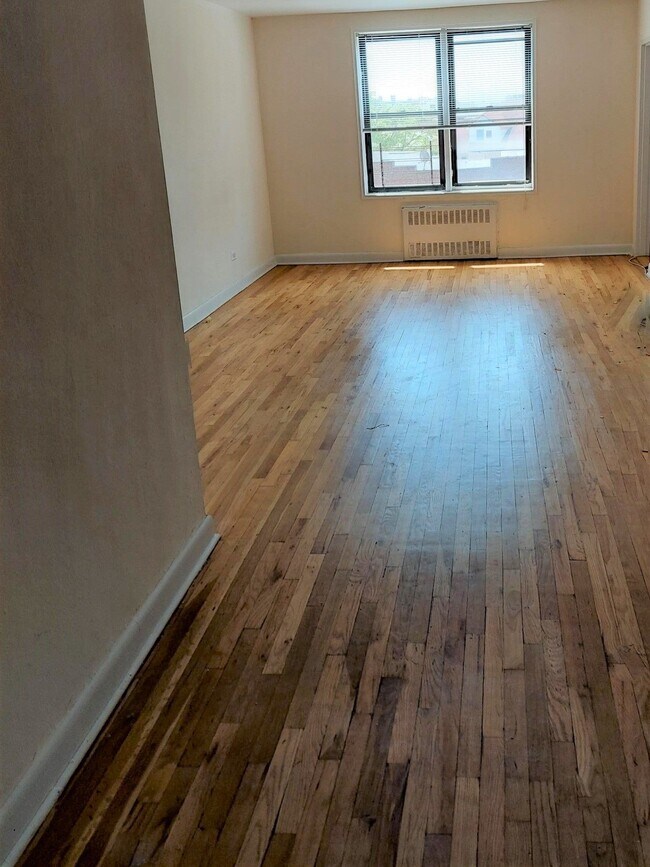 Photo - 7705 Bay Pkwy Unidad 3D