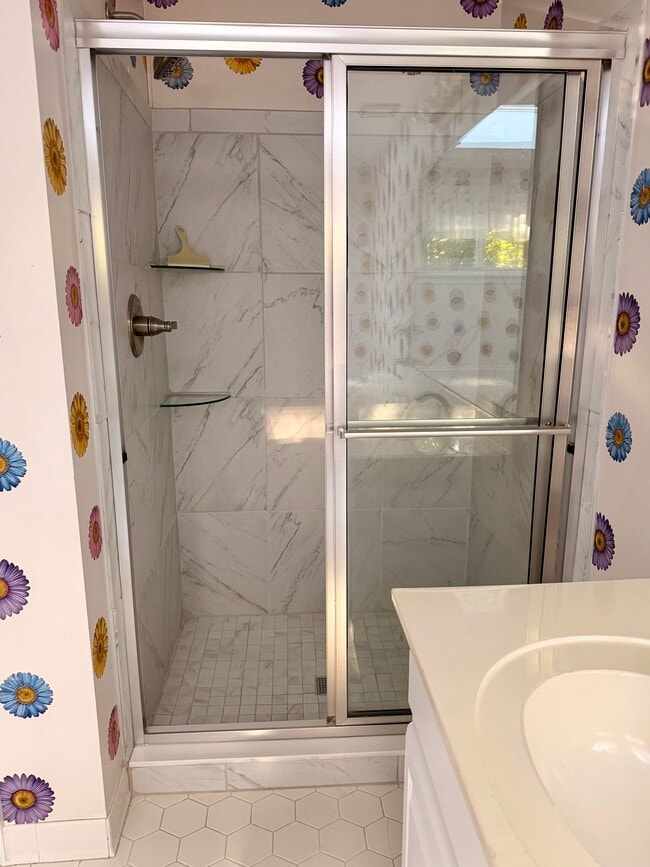 Photo - 2612 Leeshire Ct