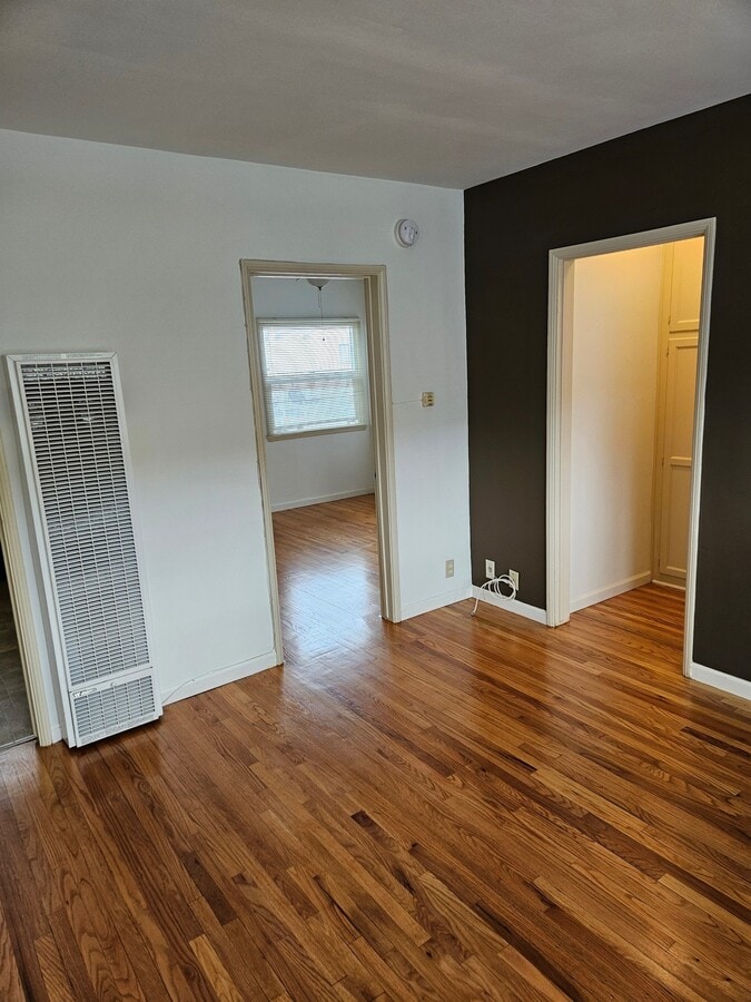 Photo - 5124 Bakman Ave