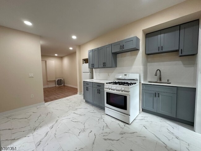 Building Photo - 85 Clifton Ave Unit 3