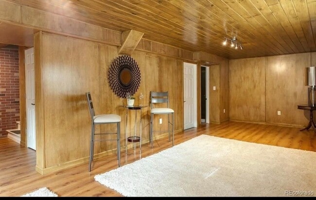 Photo - 5560 S Lansing Way