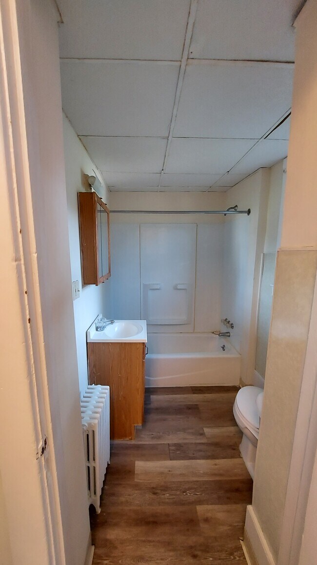 Photo - 394 Center St Unit 1