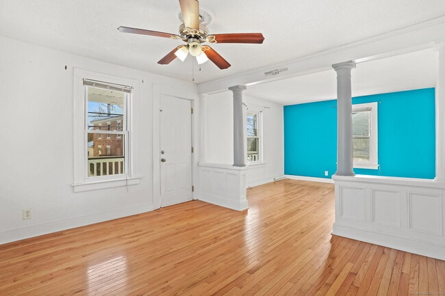 Photo - 7 George St Unit 2