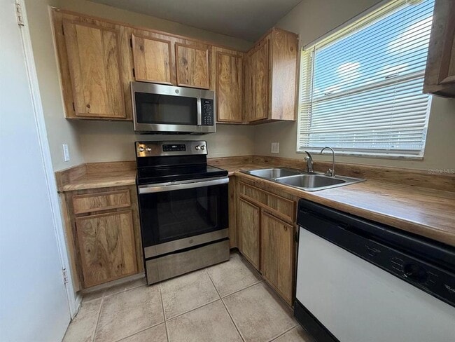 Photo - 4240 Pershing Pointe Pl Unit 7