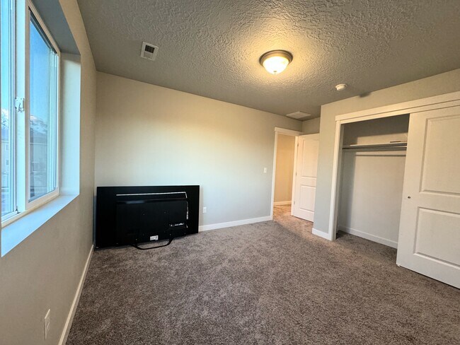 Photo - 522 N 220 E Unit 2 Rooms plus 1 private bathrooms