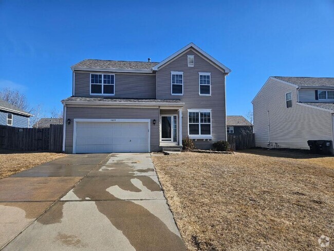 Building Photo - 2 Story Updated Papillion Home!!