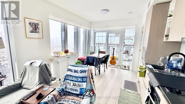 Photo - 1285 Dupont St Unité 2509