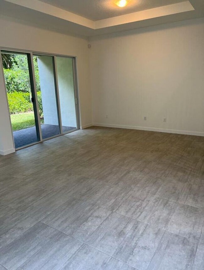 Photo - 1510 Pioneer Way