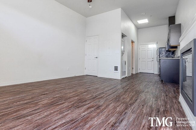 Broadway Apartments