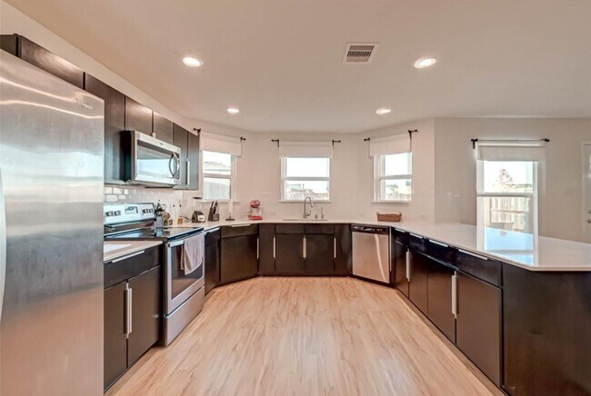 Photo - 16330 Oakside Hollow Ln