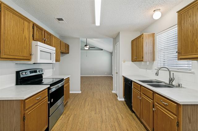 Photo - 10820 Pebblecreek Ct