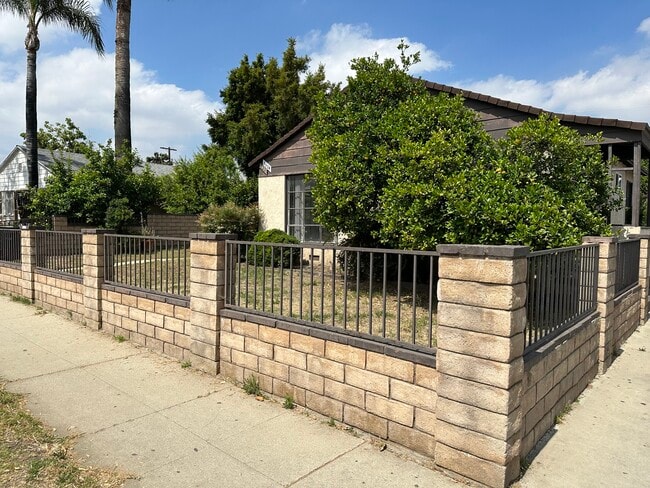 Building Photo - 8532 Tilden Ave