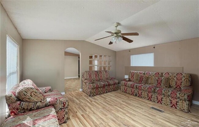 Photo - 13 Alvarado St