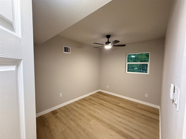 Photo - 5238 Pease St Unit 2