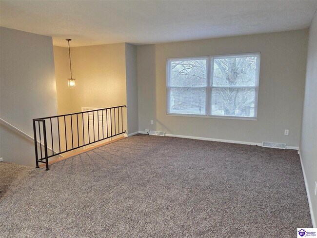 Photo - 526 Rose Creek Dr