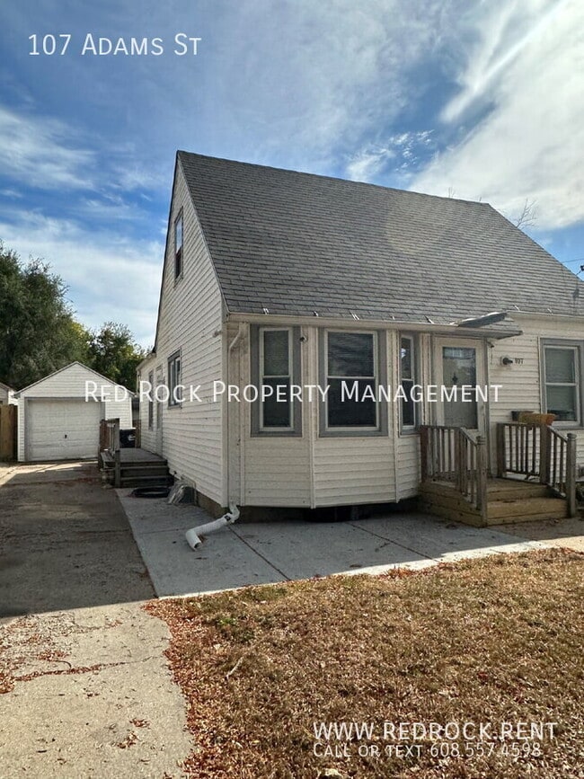 Photo - 107 Adams St