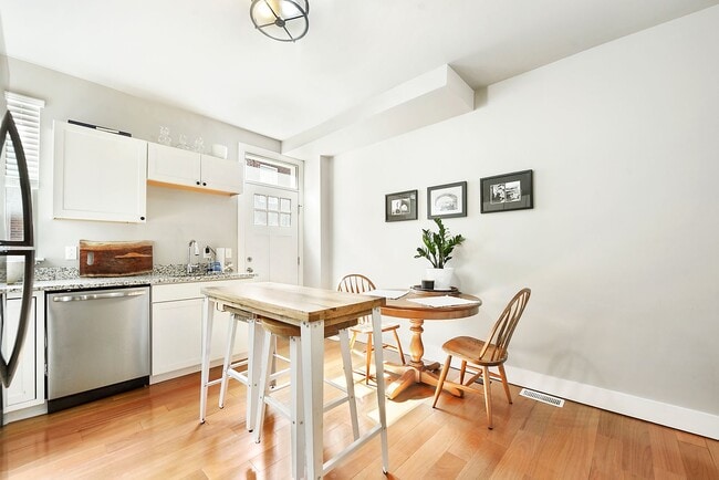 Photo - Completely remodeled 2 bedroom/office in Lawrenceville