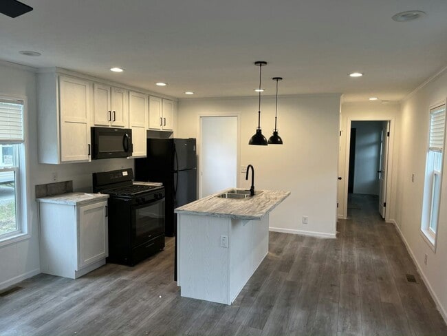 Building Photo - 13940 Bundoran Ave Rental