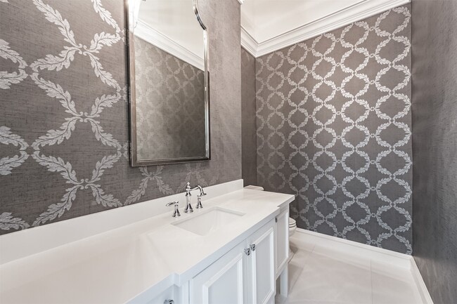 Photo - 207 Victoria Way