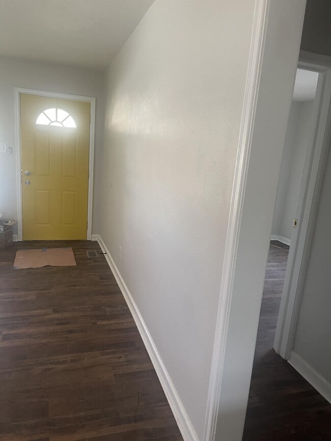 Photo - 2246 Foltz St