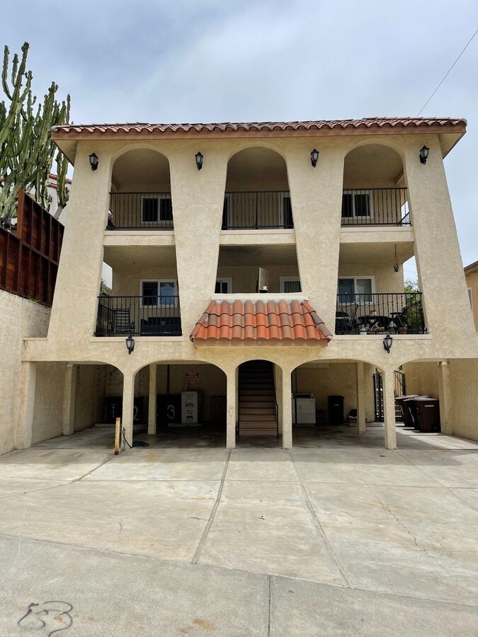 SER241 - SER241 Apartment Unit 3