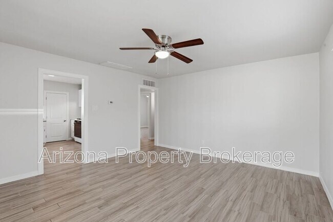 Photo - 805 E Turney Ave Unidad #4