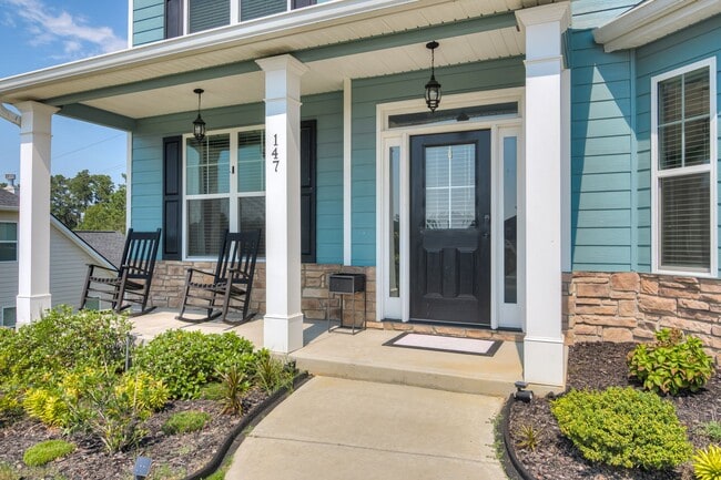 Photo - 147 Nesbit Dr