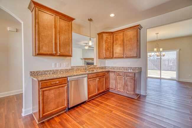 Photo - Lincoln Park Subdivision, Taylors - 3BR, 2...