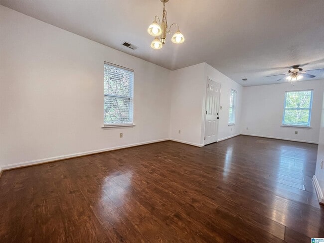 Photo - 919 47th Way S