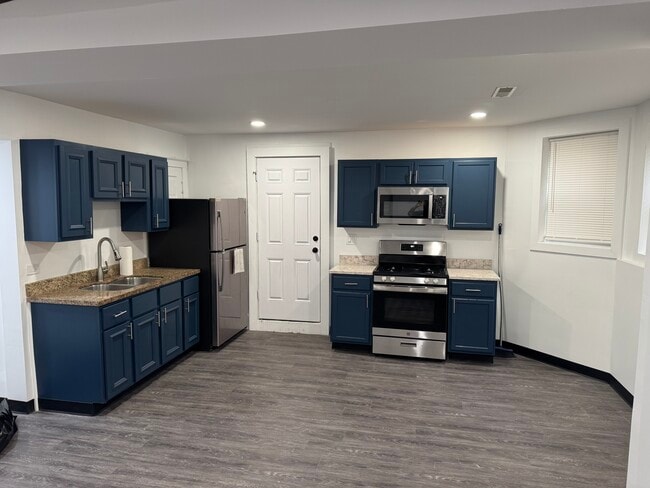 Photo - 2710 W 18th St Unit 2710 W 18th GARDEN