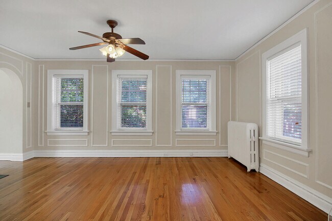 Photo - 7050 Amherst Ave