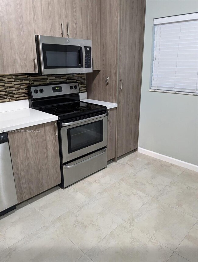 Photo - 7480 NW 17th St Unit 303
