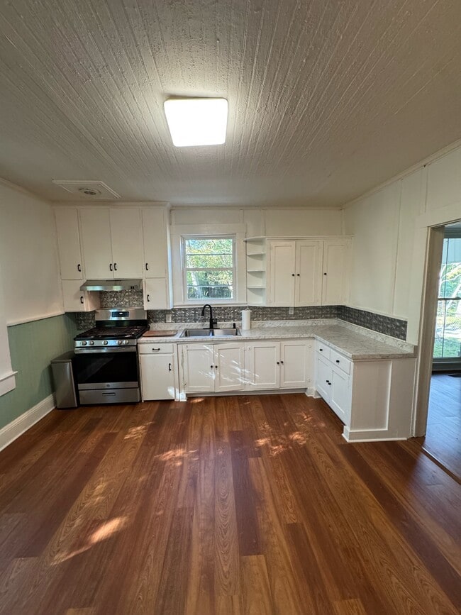 Photo - 237 E Cambridge Ave