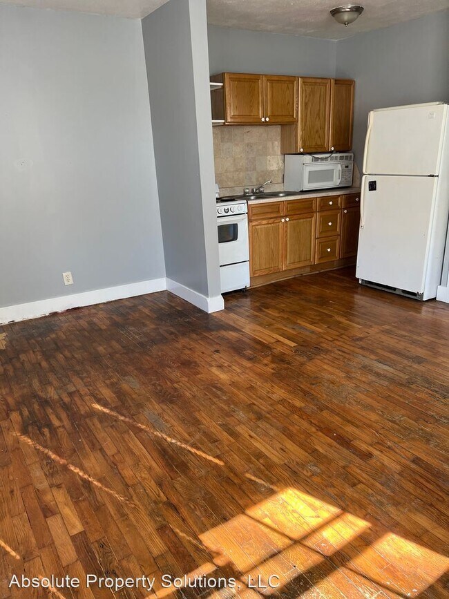 Photo - 1 br, 1 bath House - 1720 N Fremont Ave