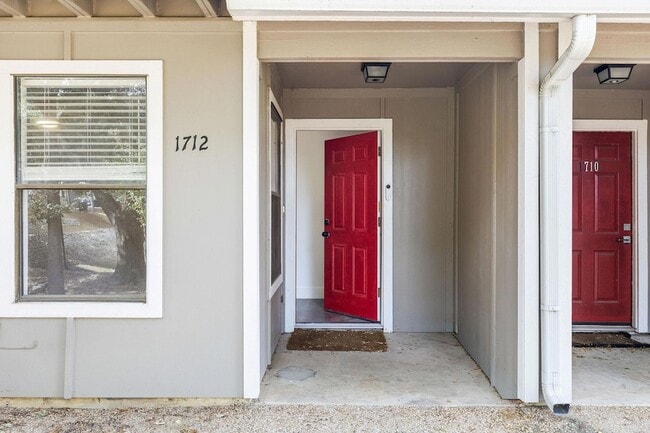 Photo - 1712 Timber Ridge Rd