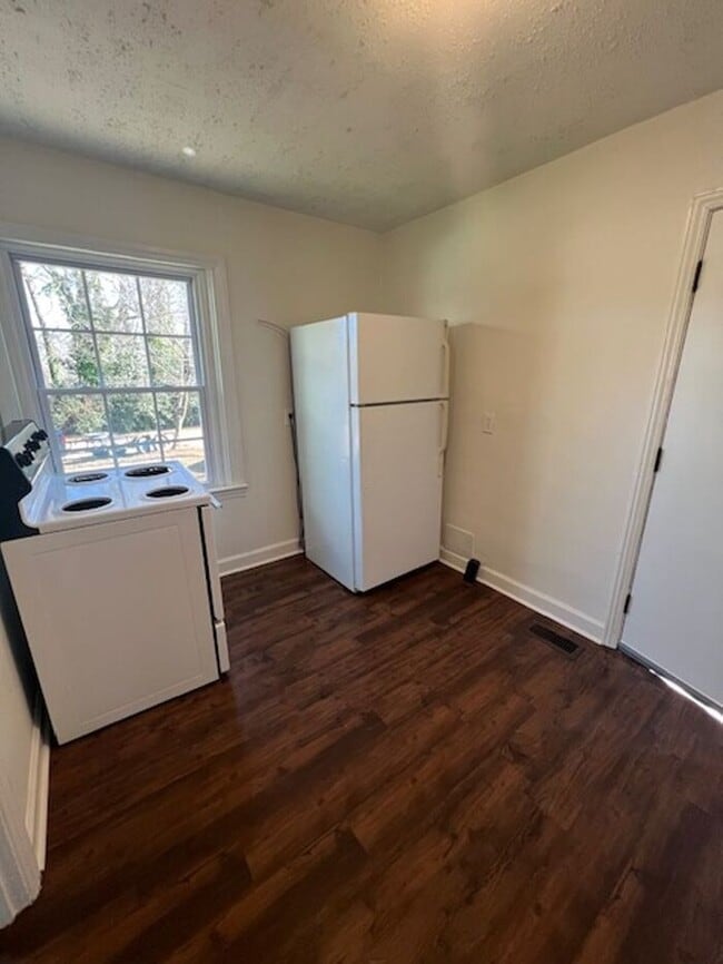 Photo - Newly Remodeled 2/1 Single Family House in...