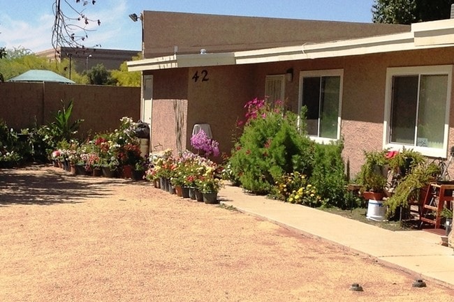 Northview Estates - Northview Estates Apartments
