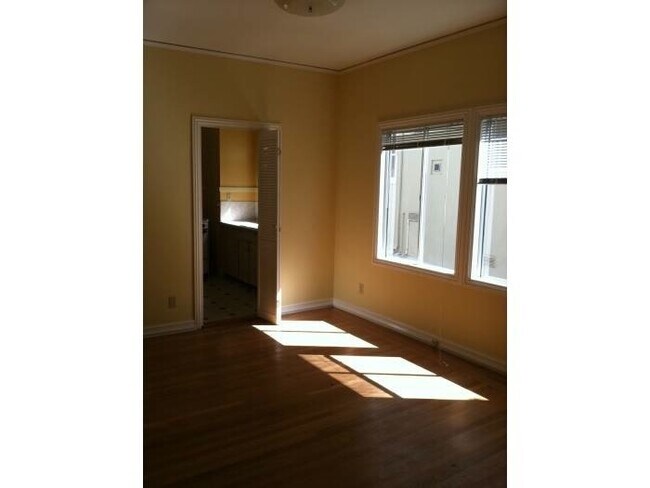 Photo - 2517 Virginia St Unit 2517 Virginia #5