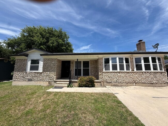 Building Photo - Completely remodeled 3-bedroom, 2-bathroom home in one of Copperas Cove's most established neighb...