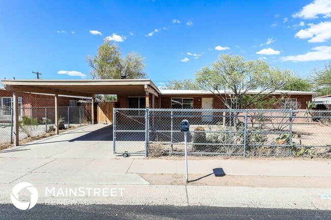 Building Photo - 3743 E Helena Stravenue Rental