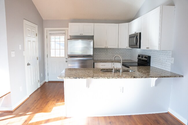 Photo - 2200 Dahlgreen Rd