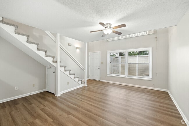 Loft - 1BR, 1BA - 738SF - Living Room