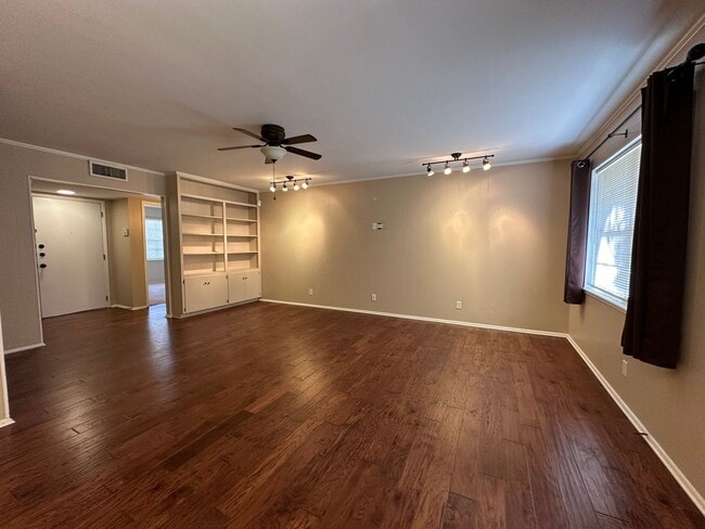 Photo - 3/2 with Great Back Yard